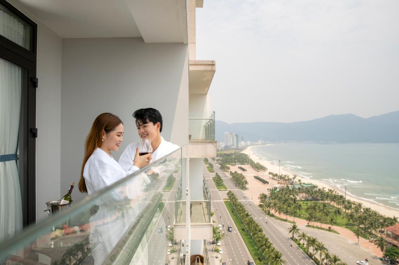Canvas Danang Beach Hotel Esterno foto