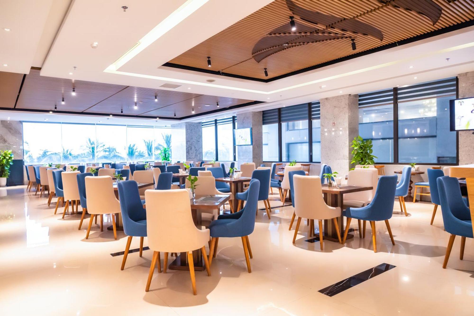 Canvas Danang Beach Hotel Esterno foto