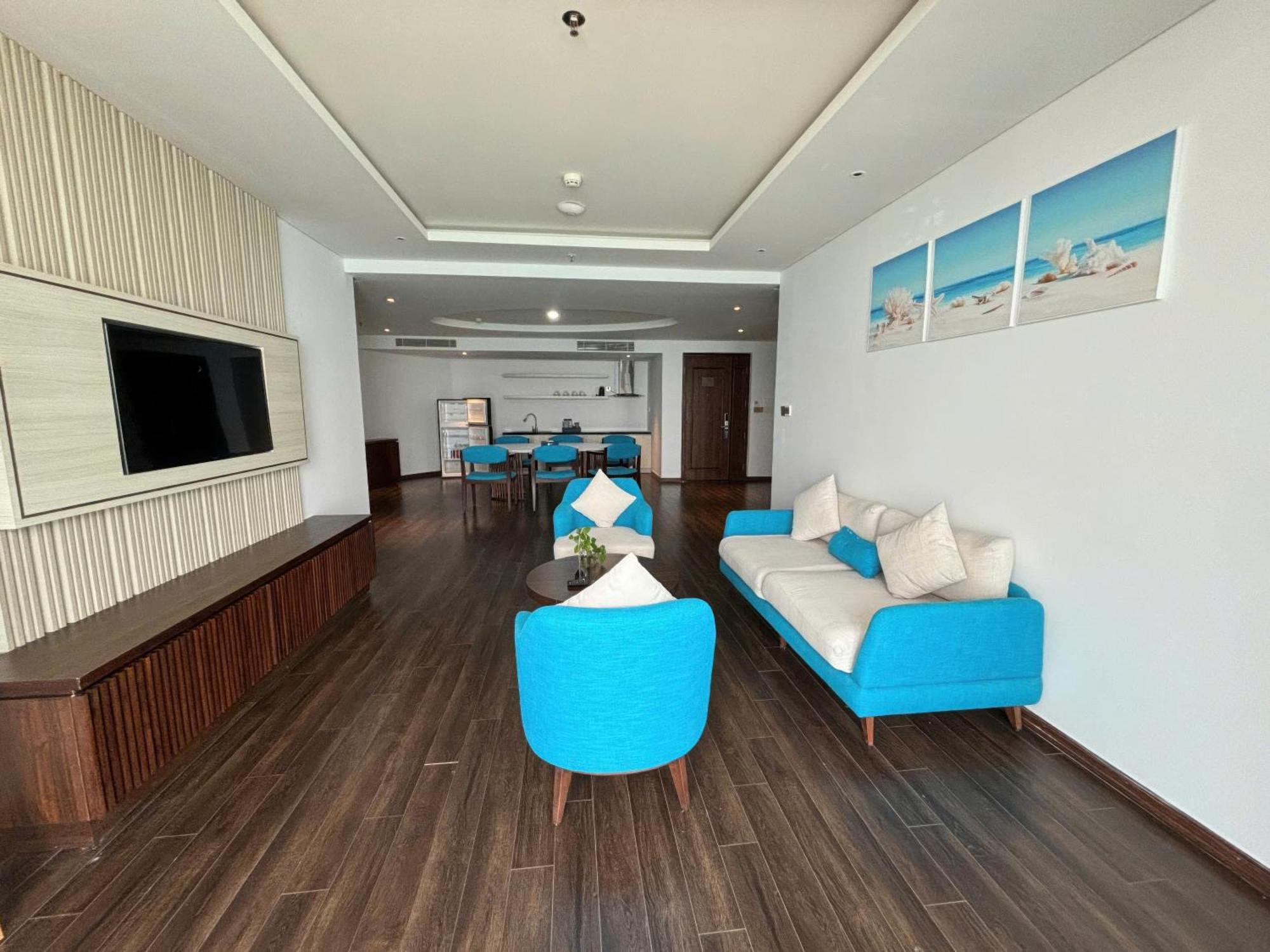 Canvas Danang Beach Hotel Esterno foto