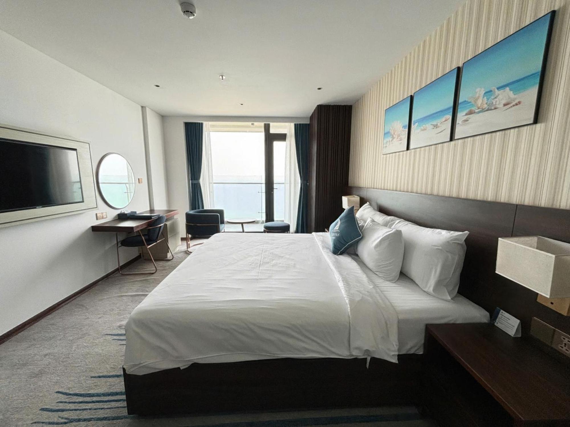 Canvas Danang Beach Hotel Esterno foto